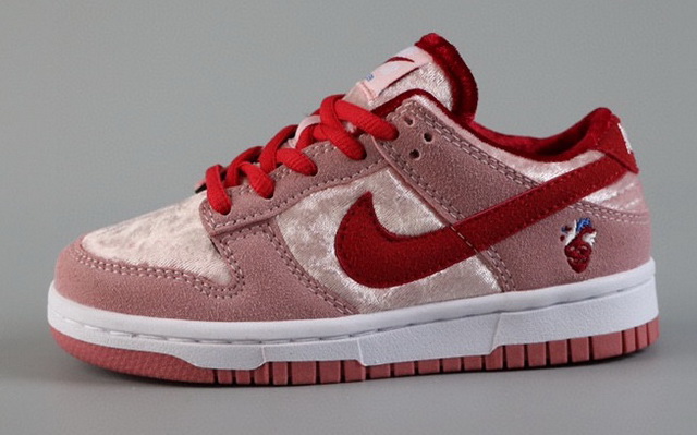 Kids Nike Dunk 04 - Click Image to Close